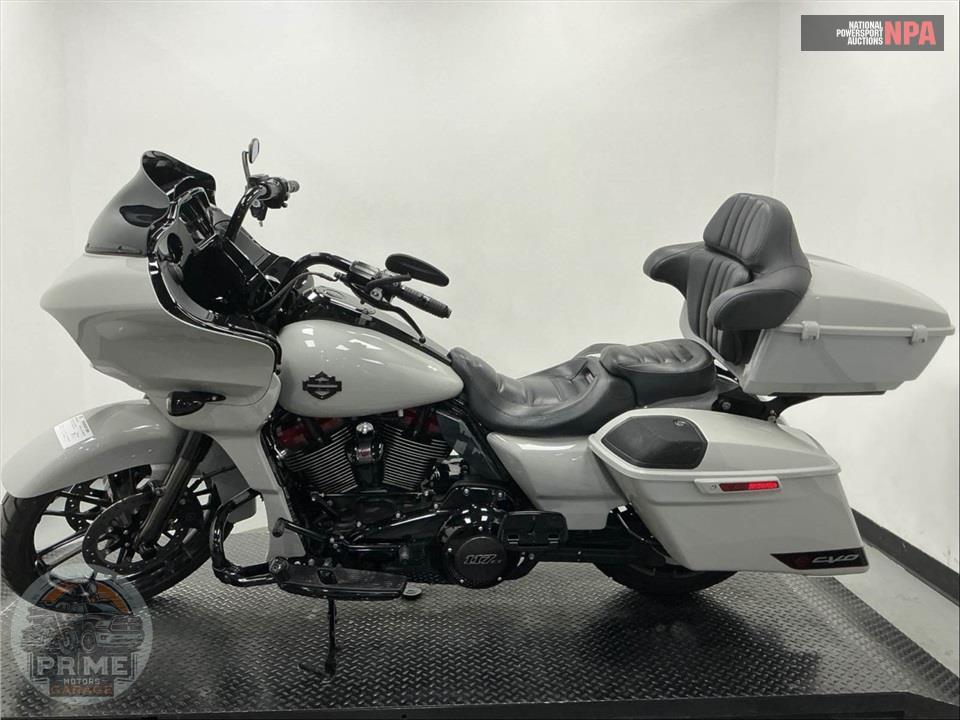 2020 Harley-Davidson FLTRXSE CVO ROAD GLIDE — фото 3