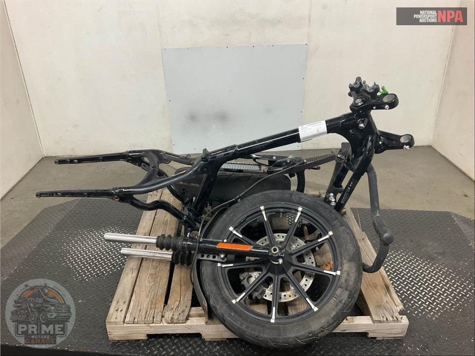 2018 Harley-Davidson XL883N IRON — фото 29
