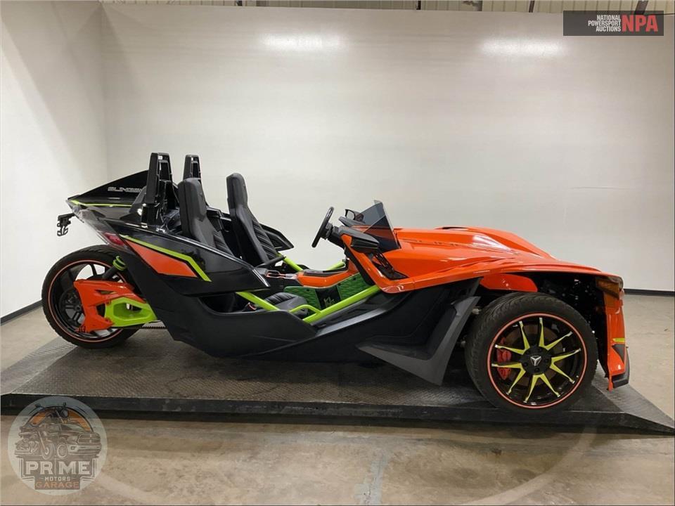 2022 Polaris SLINGSHOT R AUTODRIVE — фото 1