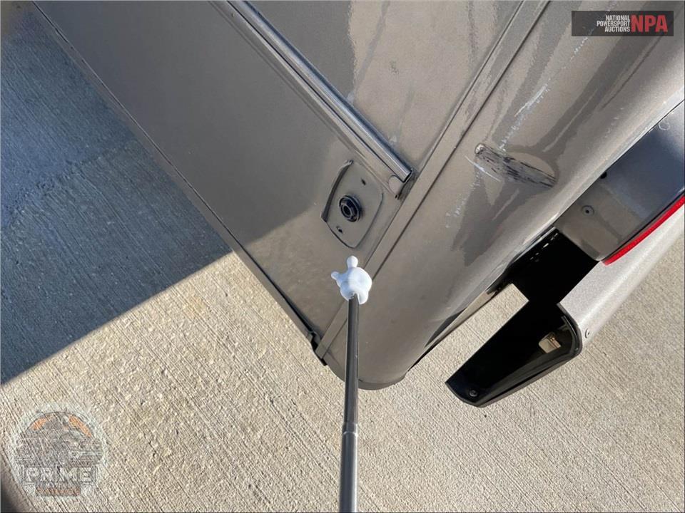 2017 Winnebago M-23A FORD - FUSE SERIES — фото 68