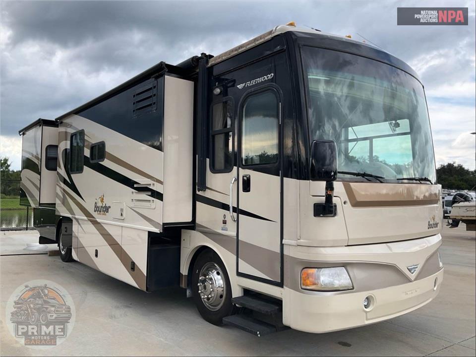 2008 Bounder M-38F FREIGHTLINER 325HP — фото 1