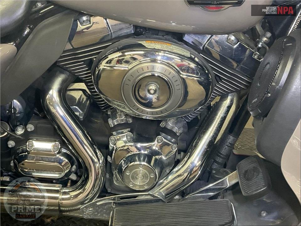 2013 Harley-Davidson FLHTCUTG TRIGLIDE UL CLSC — фото 6