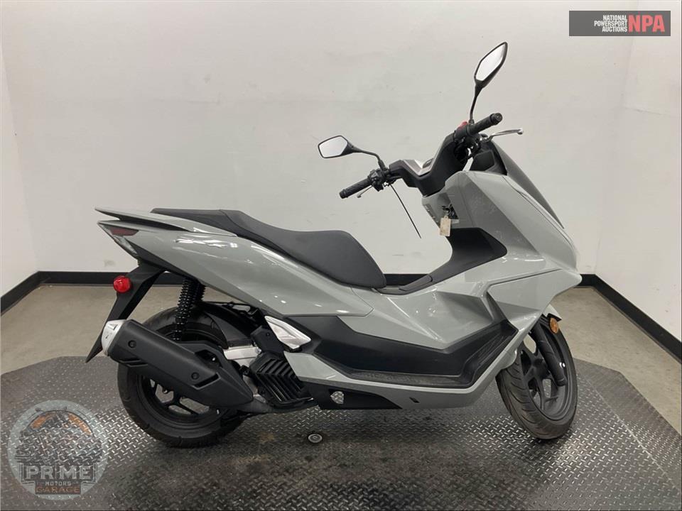 2025 Honda PCX — фото 1