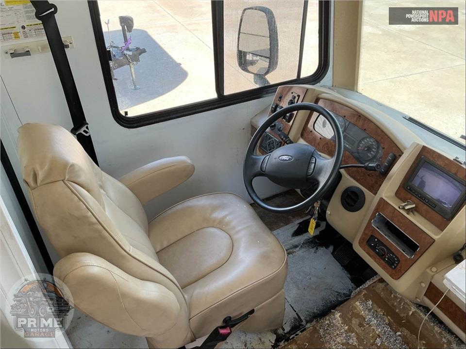2012 Coachmen By Forest River M-34 BH FORD V10 - MIRADA SERIES — фото 18