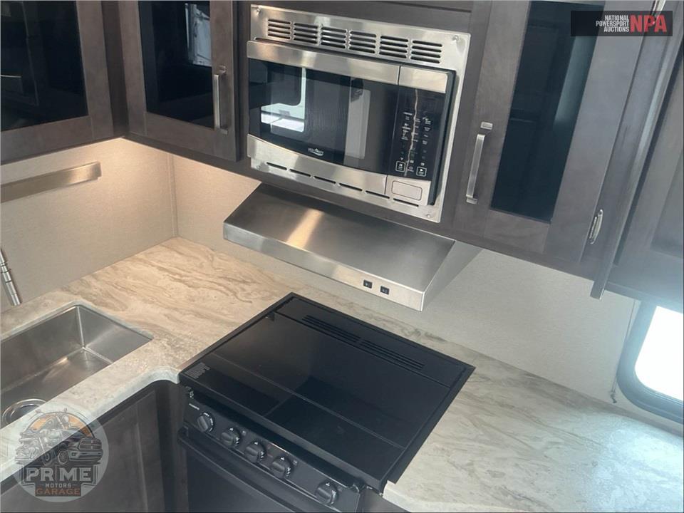 2020 Grand Design Recreational Vehicles M-221RB - TRANSCEND XPLOR SERIES — фото 14