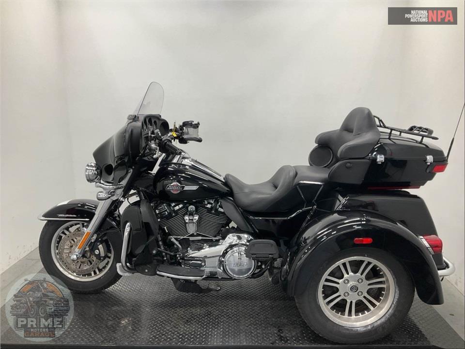 2023 Harley-Davidson FLHTCUTG TRI GLIDE ULTRA CLASSIC — фото 3