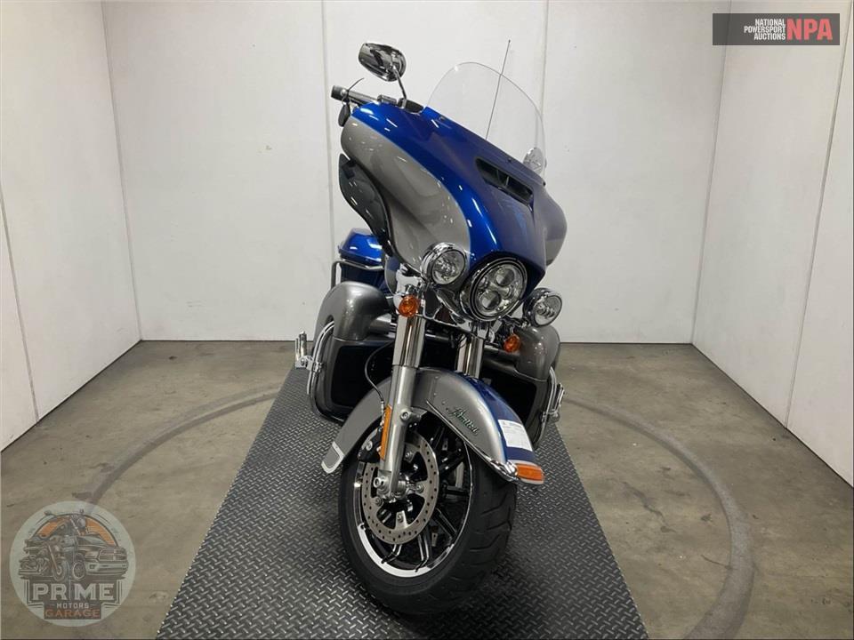 2017 Harley-Davidson FLHTK ULTRA LIMITED — фото 2