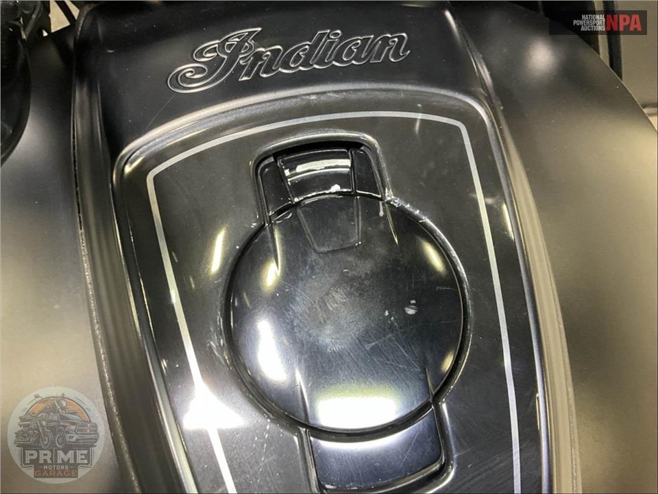 2021 Indian Motorcycle CHALLENGER DARK HORSE (BLACK/BRONZE SMOKE) — фото 24