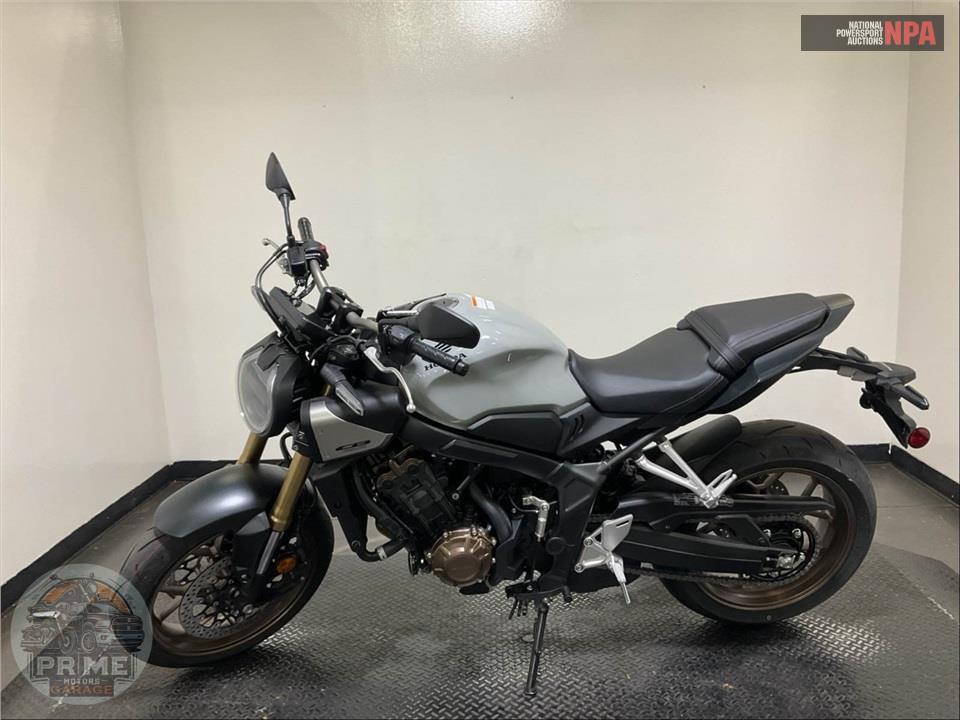 2024 Honda CB650RAC E-CLUTCH — фото 2