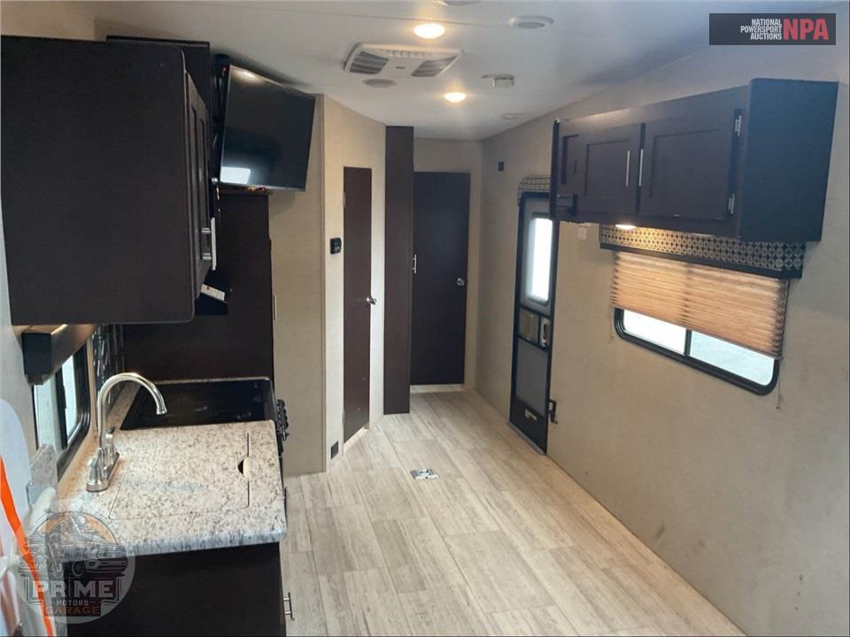 2018 Sportsmen By Kz M-280THR (2920) - SPORTSTER 100 TOY HAULER SERIES — фото 9