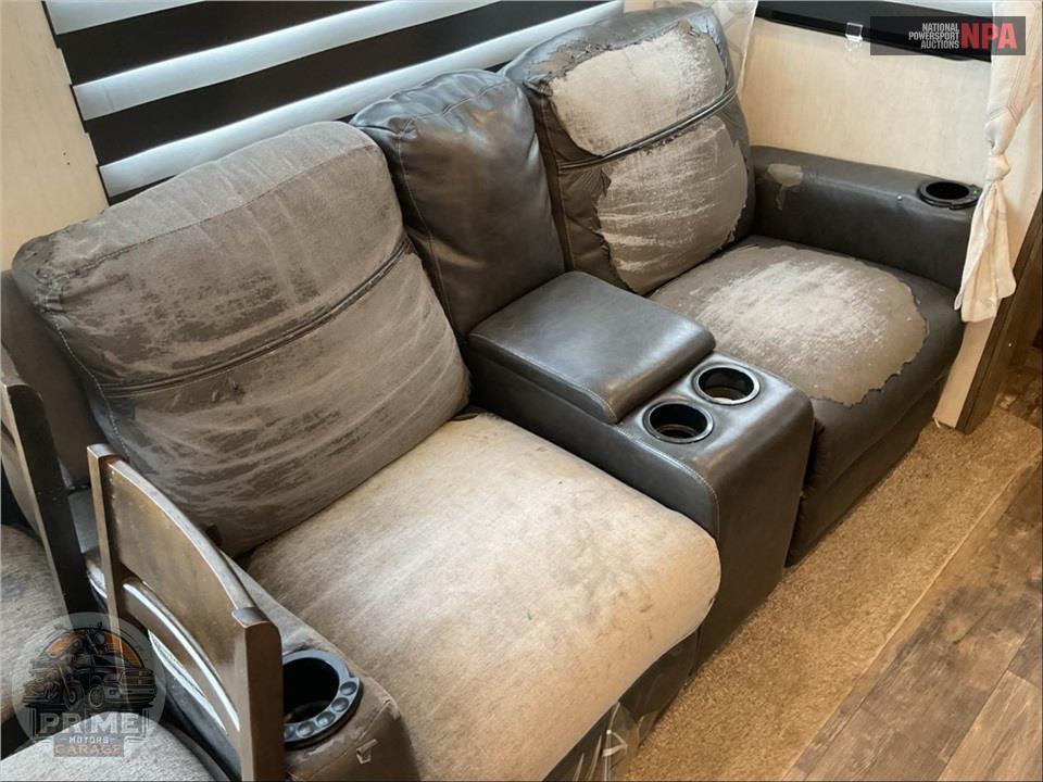 2022 Sabre By Forest River M-36BHQ - FIFTH WHEEL SERIES — фото 11