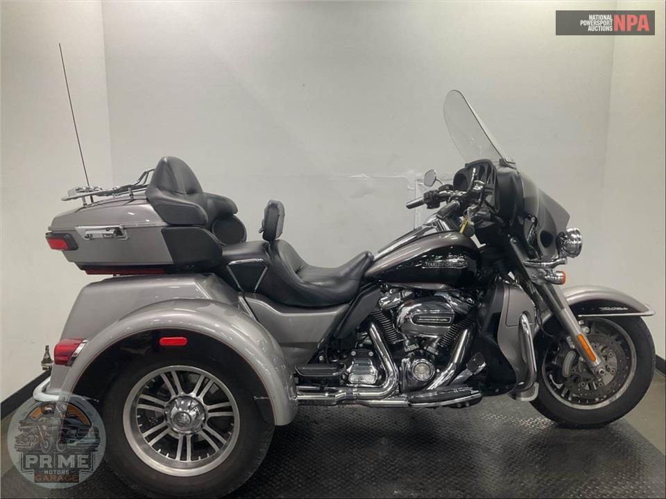 2017 Harley-Davidson FLHTCUTG TRIGLIDE ULTRA CLASSIC — фото 1