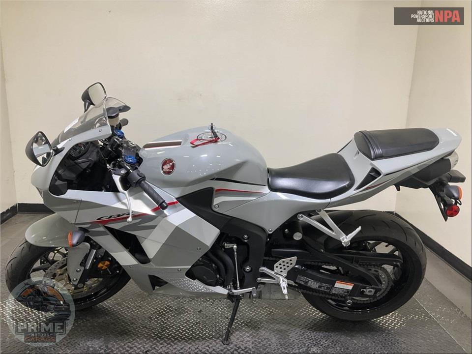2026 Honda CBR600RR — фото 3