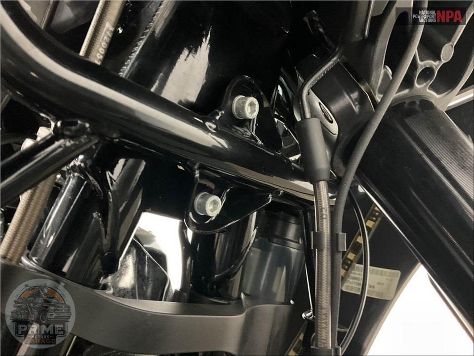 2023 Harley-Davidson FLTRXSE CVO ROAD GLIDE — фото 11