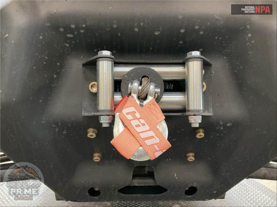 2025 Can-Am DEFENDER MAX LIMITED CAB HD10 — фото 19