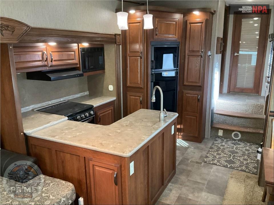 2015 Palomino By Forest River M-33RETS - SABRE FIFTH WHEEL SERIES — фото 9