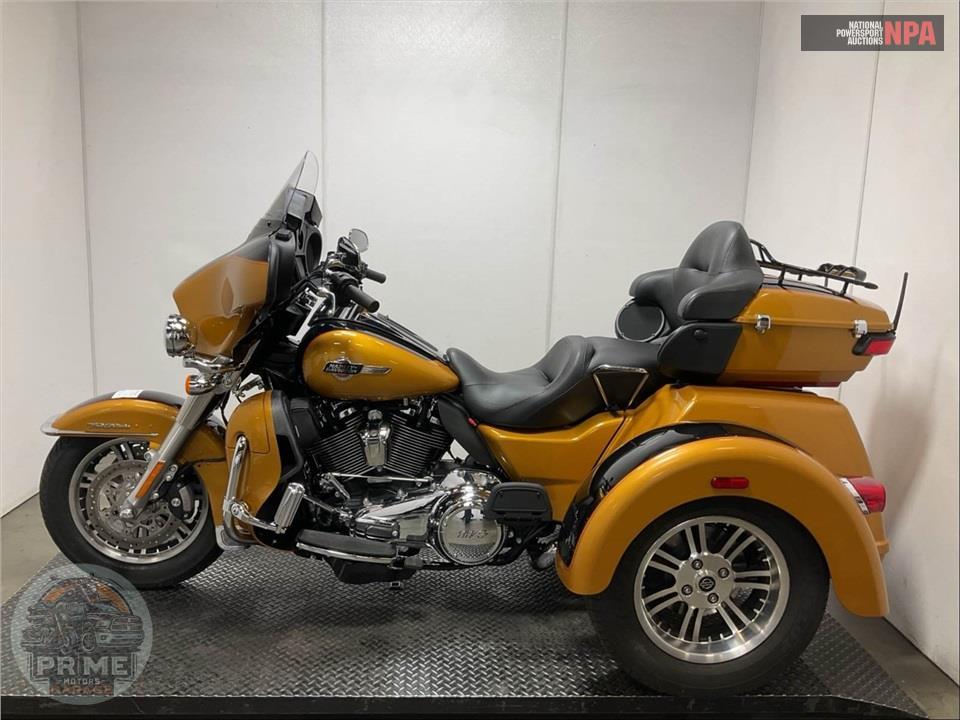 2023 Harley-Davidson FLHTCUTG TRI GLIDE ULTRA CLASSIC — фото 3