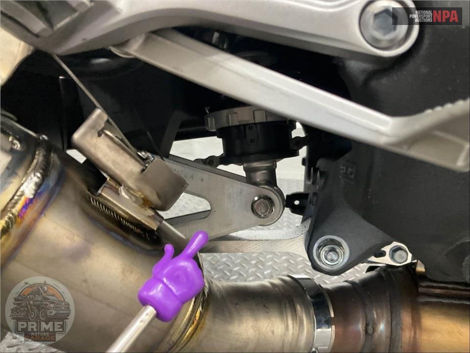 2025 Honda CBR1000RR — фото 26