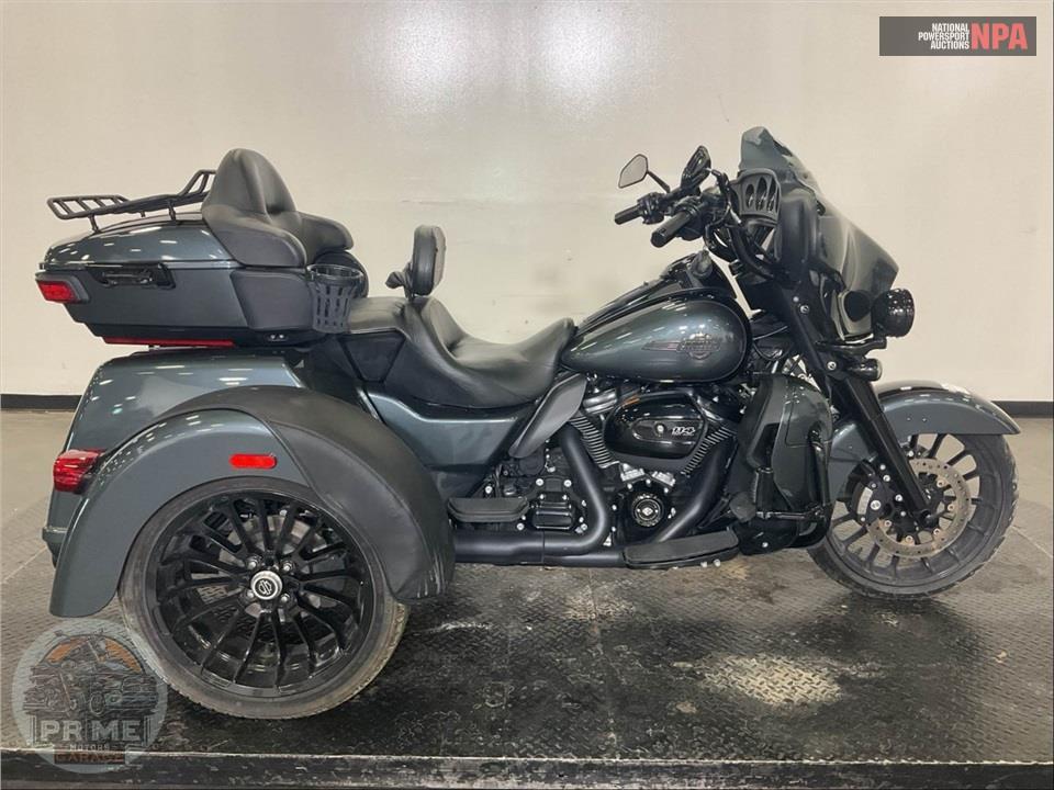 2025 Harley-Davidson FLHTCUTG TRI GLIDE ULTRA CLASSIC — фото 1