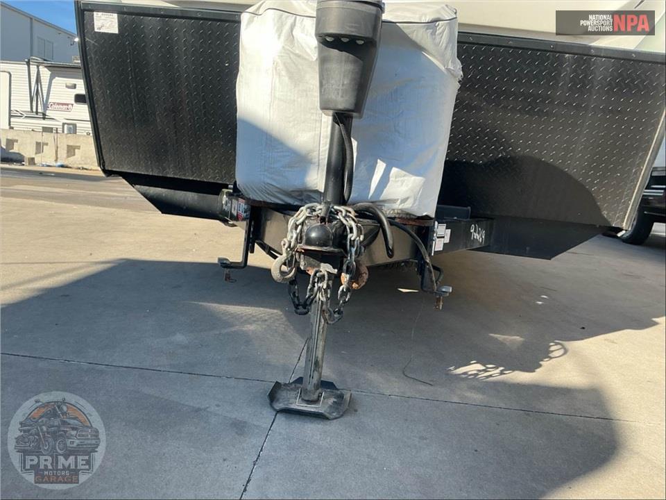 2020 Voyage By Winnebago M-3235RL - FIFTH WHEEL SERIES — фото 51