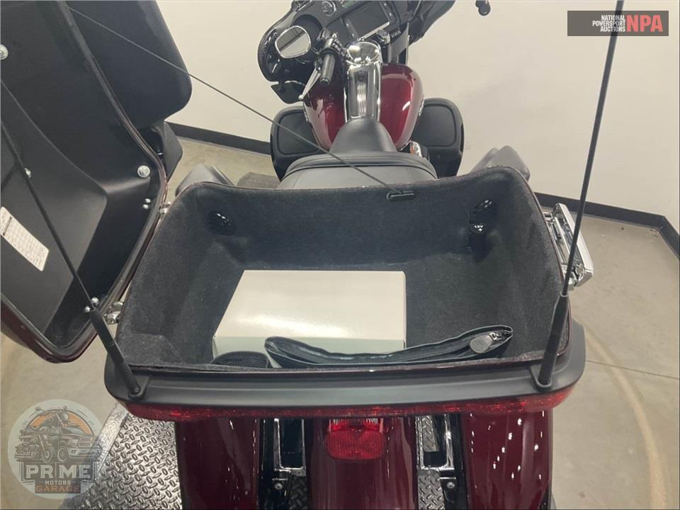 2014 Harley-Davidson FLHTK ELECTRA GLIDE ULTRA LIMITED — фото 25