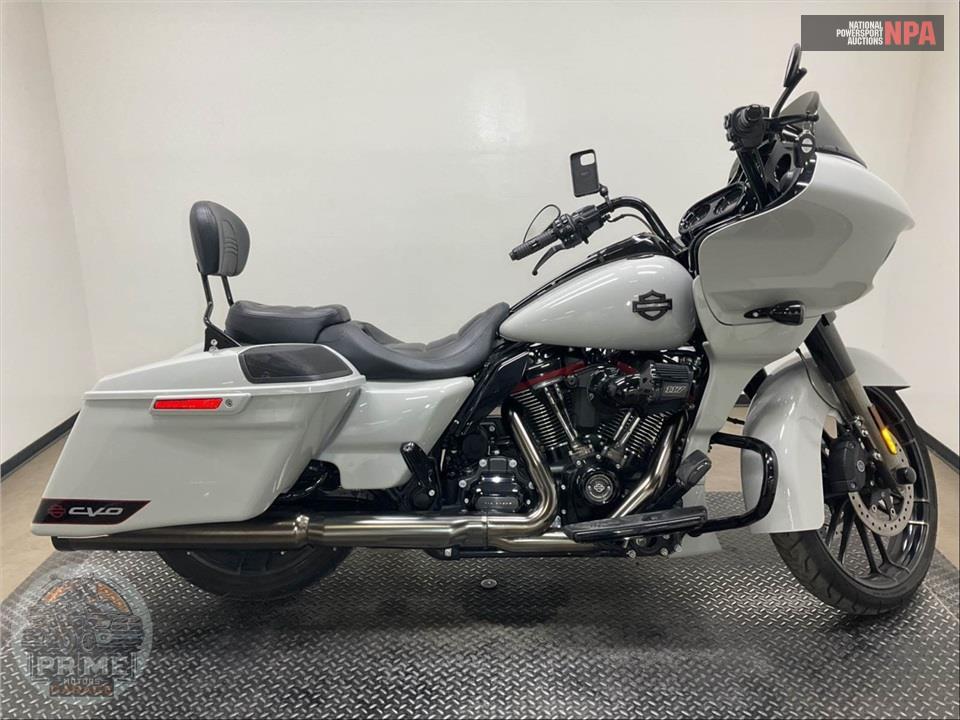 2020 Harley-Davidson FLTRXSE CVO ROAD GLIDE — фото 1