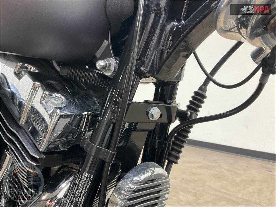 2017 Harley-Davidson FXSB BREAKOUT — фото 15