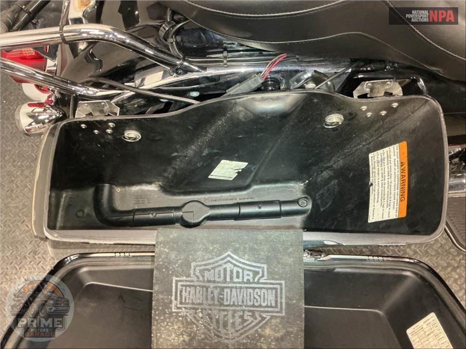2011 Harley-Davidson FLHTCU UL CLSC EL GLIDE — фото 31