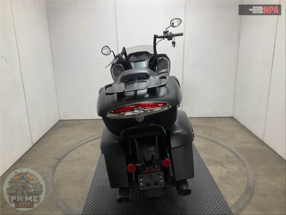 2020 Indian Motorcycle CHALLENGER DARK HORSE SMOKE (BLACK) — фото 4