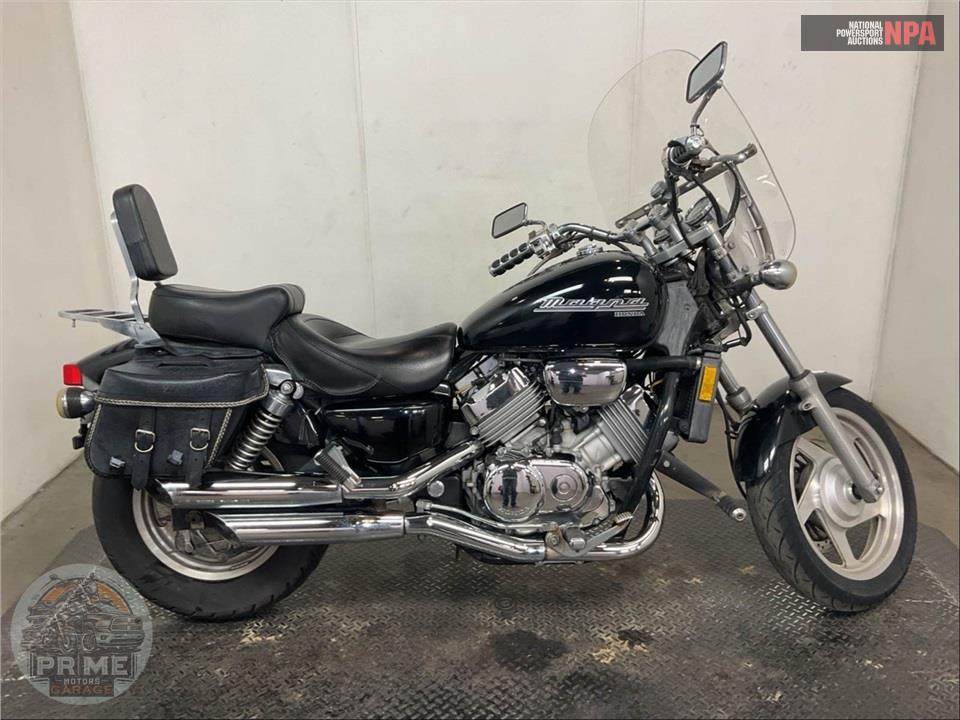 2002 Honda VF750C2 MAGNA — фото 1