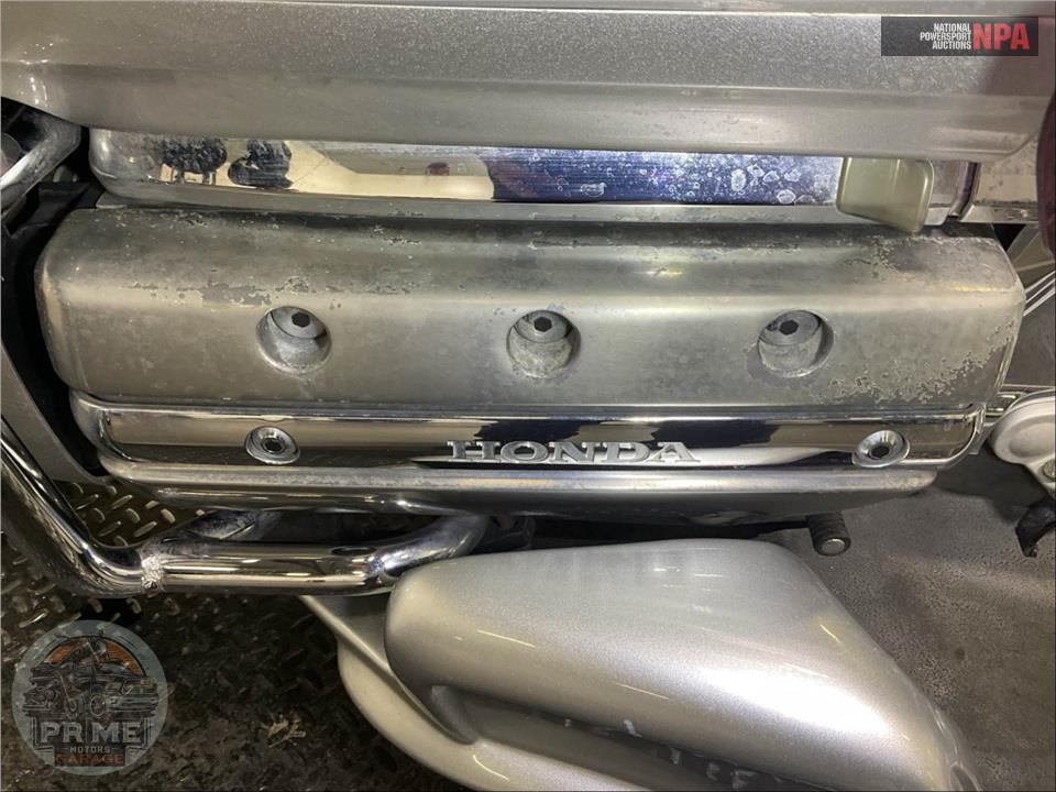 2005 Honda GL18005 GOLDWING — фото 10