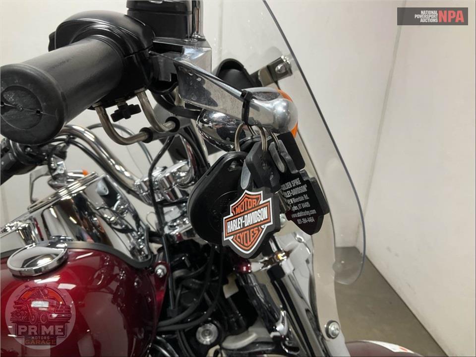 2015 Harley-Davidson FLD-103 DYNA SWITCHBACK — фото 11