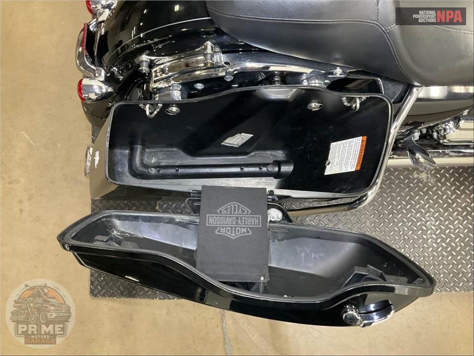 2015 Harley-Davidson FLTRXS ROAD GLIDE SPECIAL — фото 32