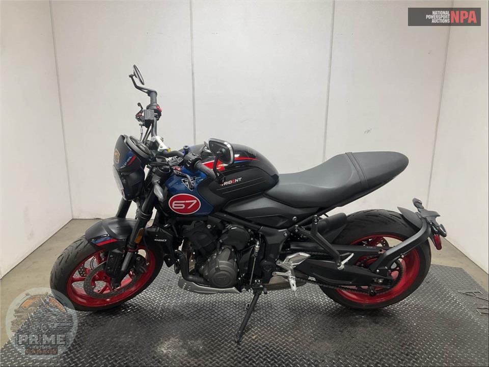 2026 Triumph TRIDENT 660 TRIPLE TRIBUTE EDITION — фото 3