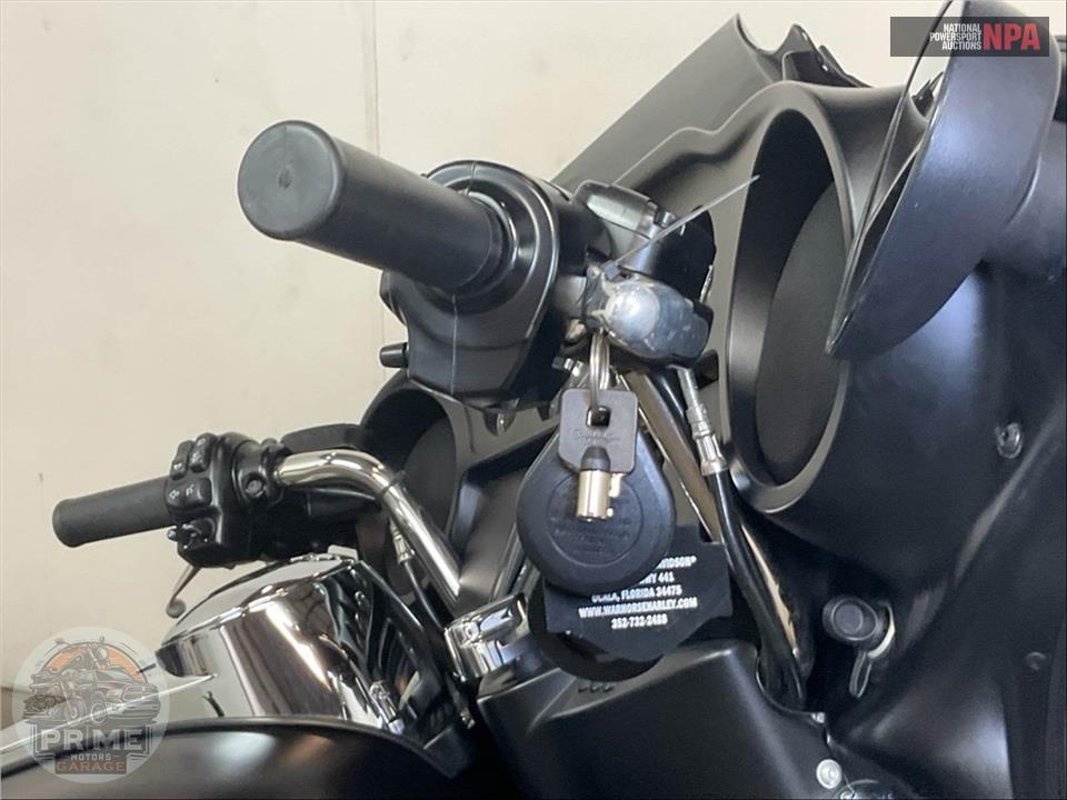2016 Harley-Davidson FLHXS STREET GLIDE SPECIAL — фото 10