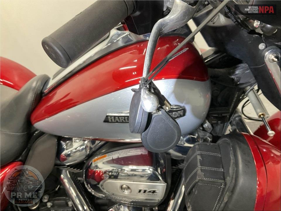2019 Harley-Davidson FLHTCUTG TRI GLIDE ULTRA — фото 12
