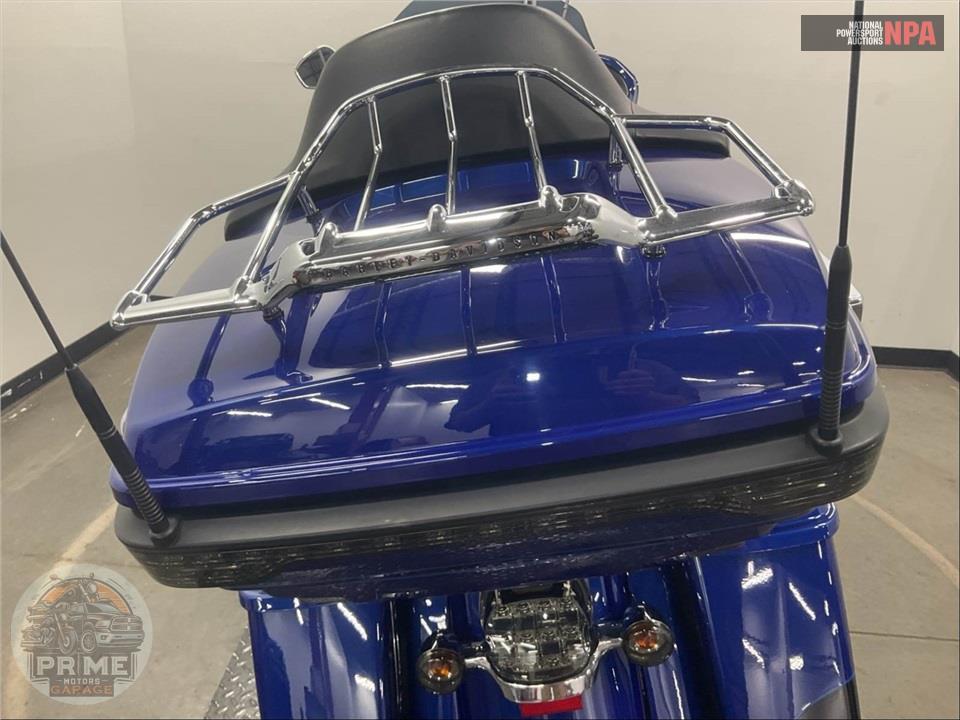 2015 Harley-Davidson FLTRUSE CVO ROAD GLIDE ULTRA — фото 19