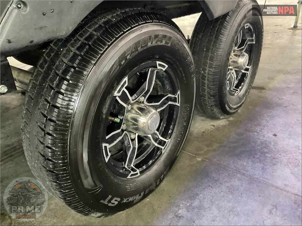 2022 Cherokee By Forest River M-287BH ARCTIC WOLF FIFTH WHEEL SERIES — фото 37
