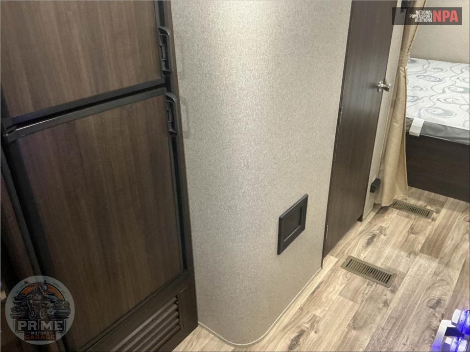 2019 Keystone Rv M-2020 QB - SUMMERLAND SERIES — фото 9