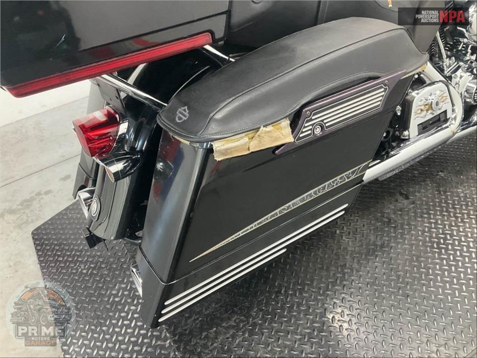 2011 Harley-Davidson FLTRU ROAD GLIDE ULTRA — фото 20