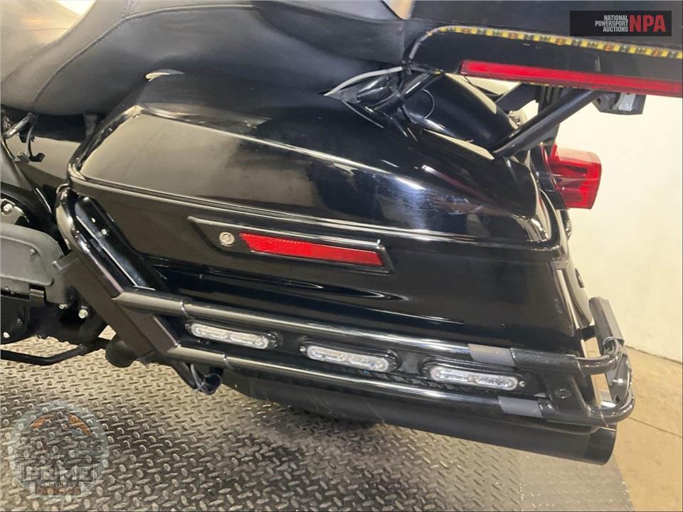 2023 Harley-Davidson FLTRK ROAD GLIDE LIMITED — фото 20
