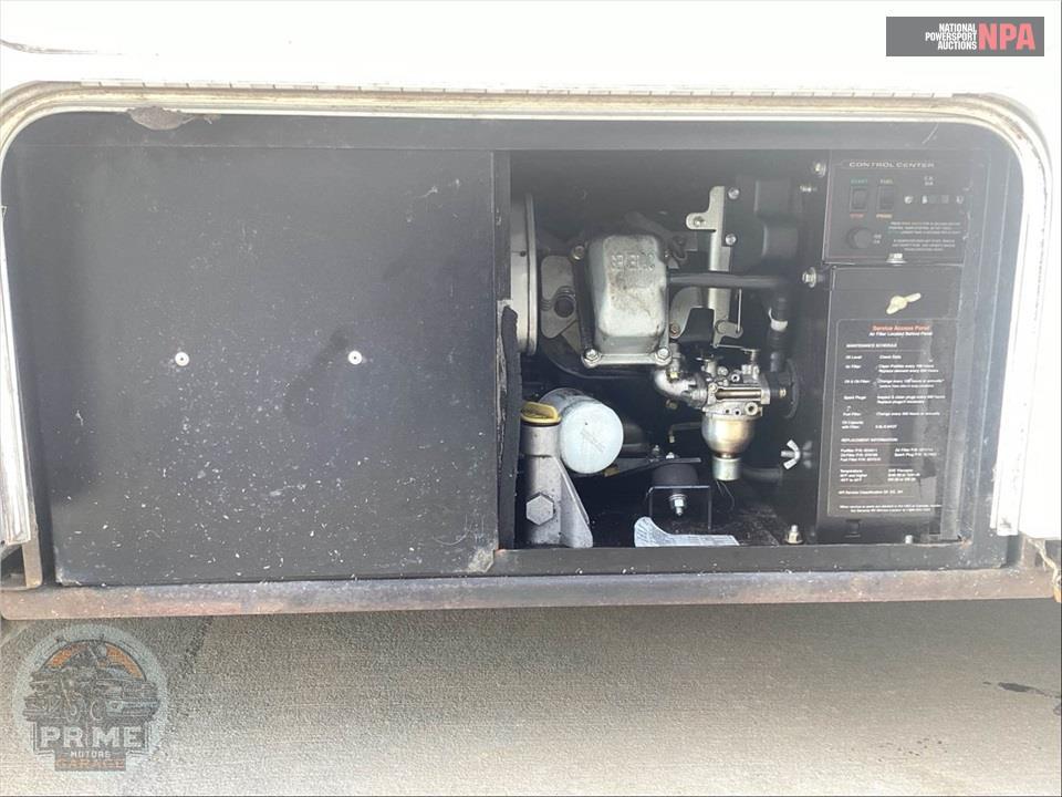 2010 Coachmen By Forest River M-21 QB CHEVROLET 6.0 LITER V8 - FREELANDER SERIES — фото 35