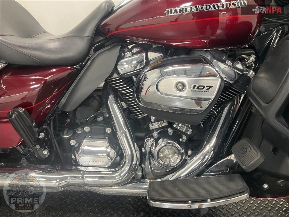 2017 Harley-Davidson FLHTKL ULTRA LIMITED LOW — фото 6