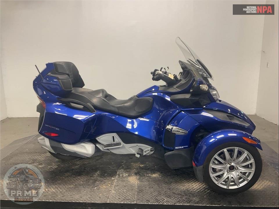 2013 CAN-AM SPYDER RT SE5