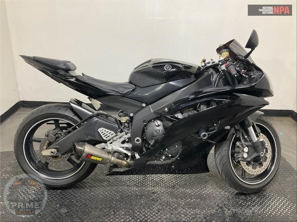2010 Yamaha YZF-R6 — фото 1