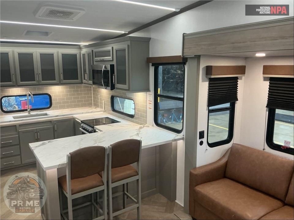 2025 Keystone Rv M-3840 LRK - SPRINTER FIFTH WHEEL SERIES — фото 6