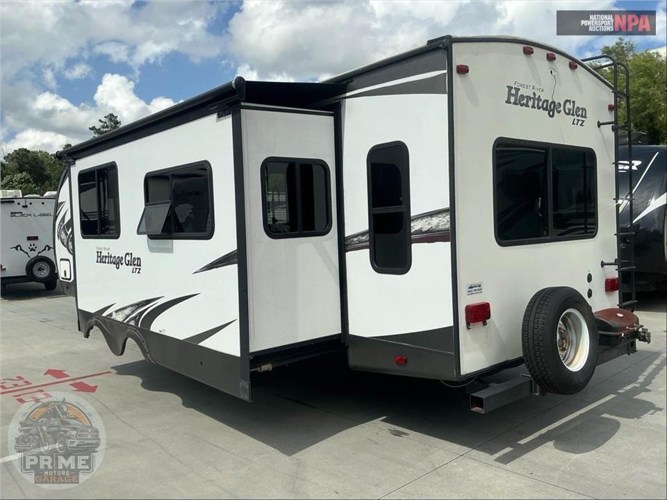 2018 Wildwood By Forest River M-272RL - HERITAGE GLEN LITE SERIES — фото 3