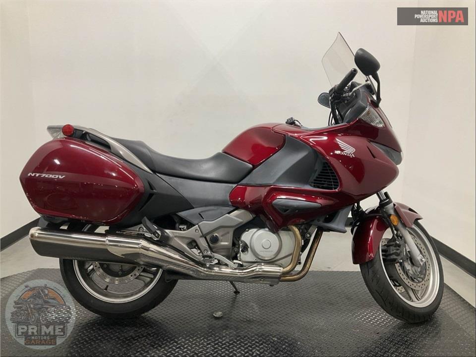 2010 Honda NT700VA — фото 1