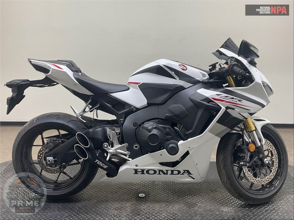 2025 Honda CBR1000RR — фото 1