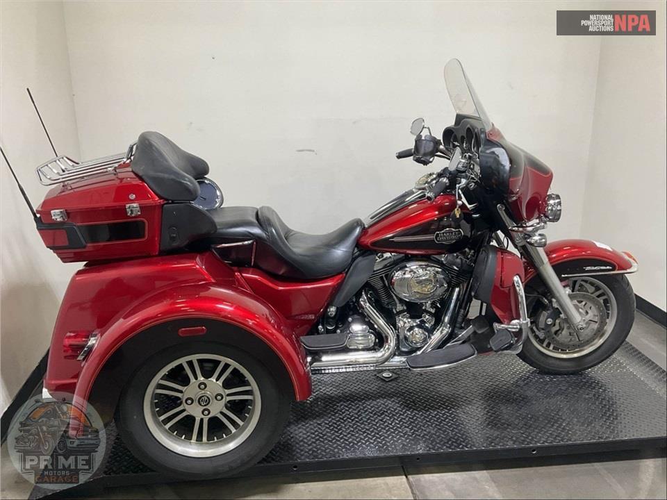 2012 Harley-Davidson FLHTCUTG TRIGLIDE UL CLSC — фото 1